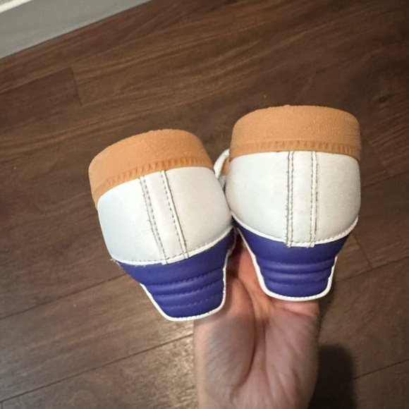 Adidas Samba (Women’s US 7.5) - Picture 6 of 6